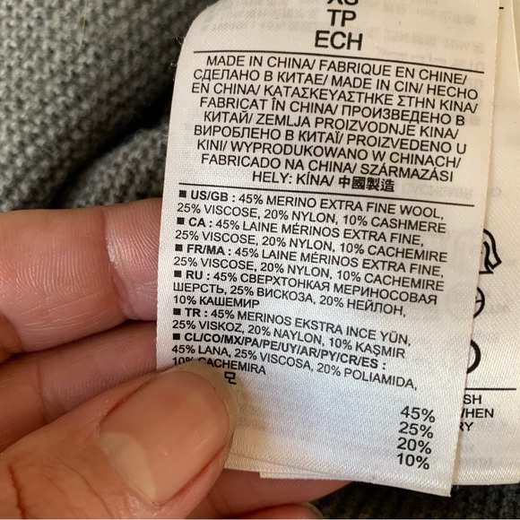 Banana Republic cashmere and merino blend sweater XS - Picture 9 of 14